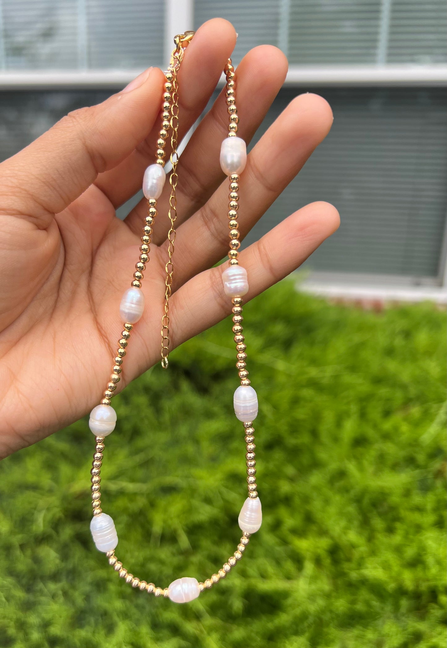 Pearls and beads Choker